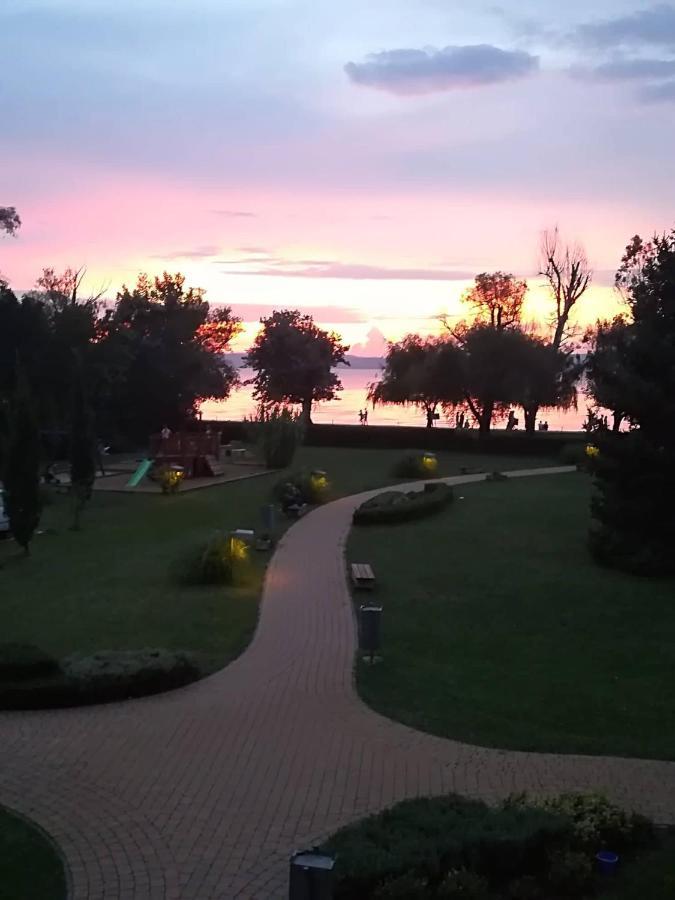 Kr Apartman Siofok Dış mekan fotoğraf